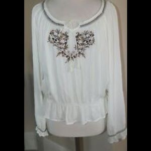 Bandolino Suki Creme Hippie Embroidered Festival